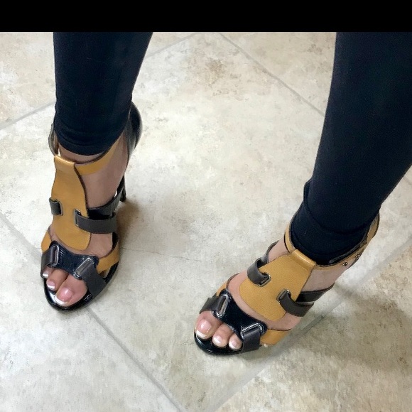 Lamb heels - Picture 3 of 3